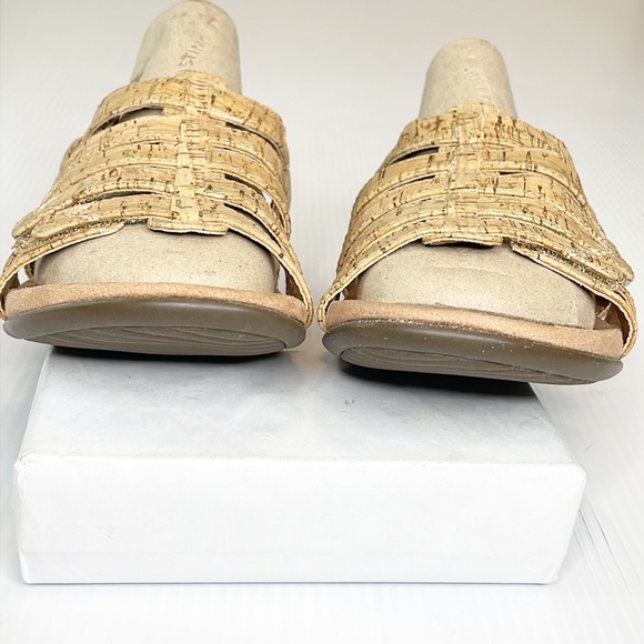 Vionic Harissa Cork Strappy Sandals (8) - Picture 7 of 11